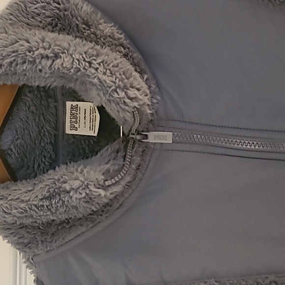 Nwot Pink sherpa sweat. - Picture 2 of 5